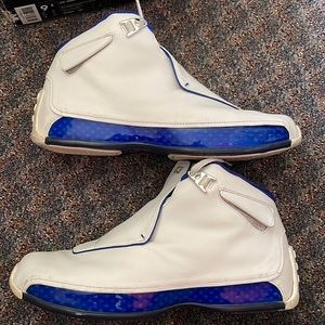 Air Jordan XVIII